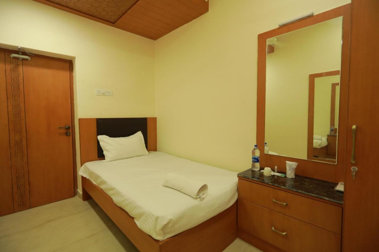 Hotel Ashok Palace Karur  Екстер'єр фото